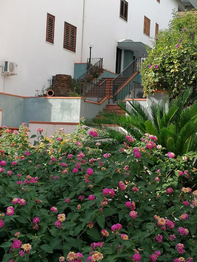 דירות Oltremare Taormina לטויאני מראה חיצוני תמונה